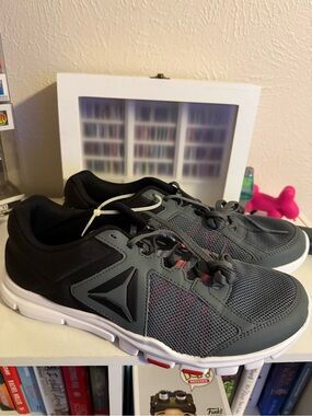 Reebok Gray, Black & White Mesh Cross-Training Shoes